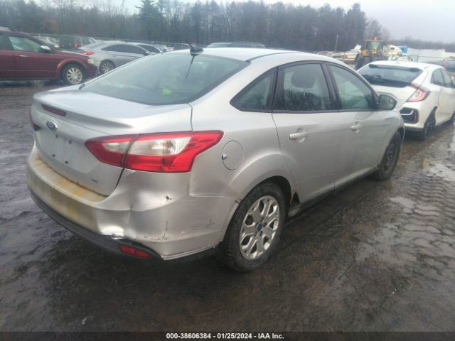 Photo 3 VIN: 1FAHP3F24CL276201 - FORD FOCUS 