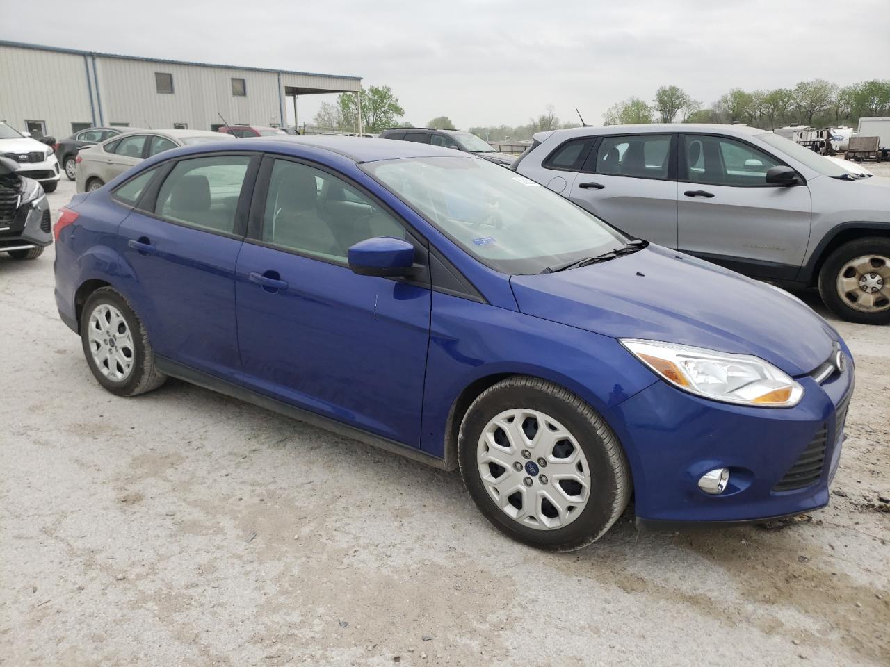 Photo 3 VIN: 1FAHP3F24CL365668 - FORD FOCUS SE 