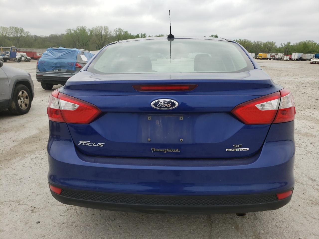 Photo 5 VIN: 1FAHP3F24CL365668 - FORD FOCUS SE 