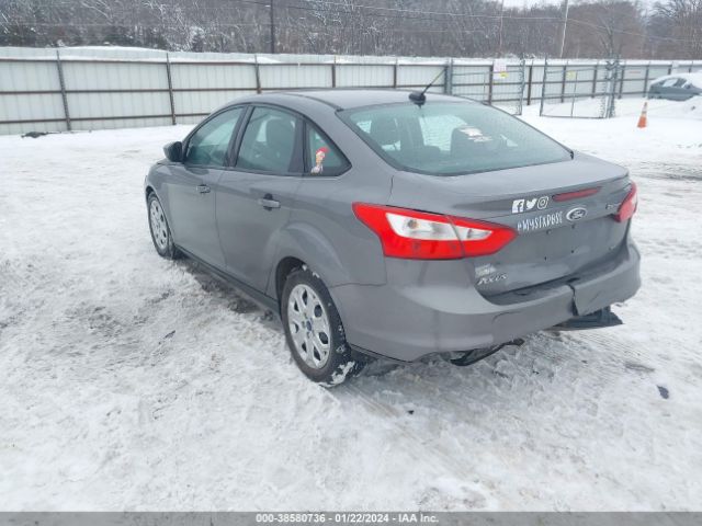 Photo 2 VIN: 1FAHP3F24CL381241 - FORD FOCUS 