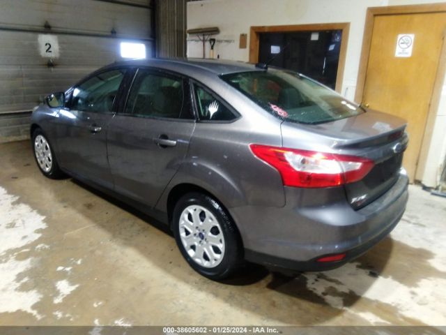 Photo 2 VIN: 1FAHP3F24CL390747 - FORD FOCUS 