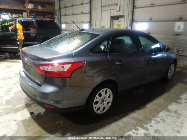 Photo 3 VIN: 1FAHP3F24CL390747 - FORD FOCUS 