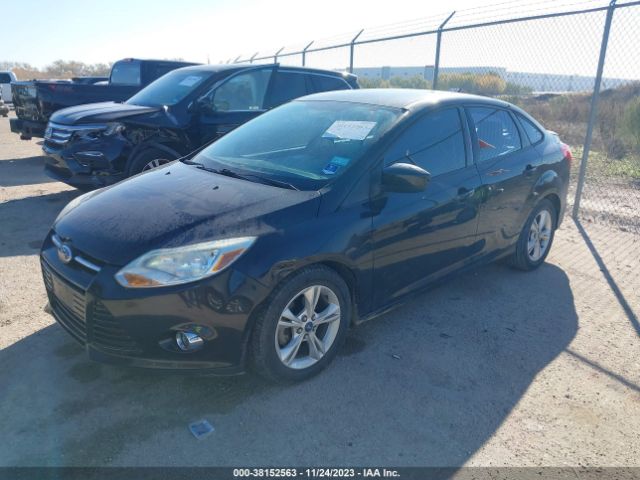 Photo 1 VIN: 1FAHP3F24CL402976 - FORD FOCUS 