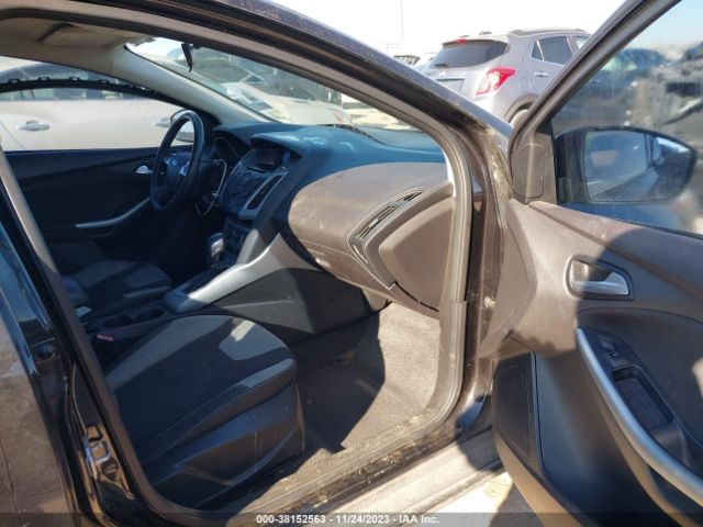 Photo 4 VIN: 1FAHP3F24CL402976 - FORD FOCUS 