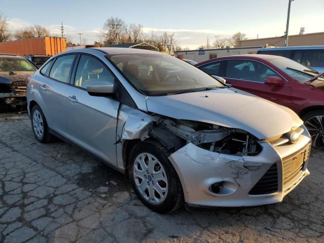 Photo 3 VIN: 1FAHP3F25CL139753 - FORD FOCUS SE 