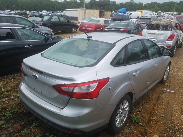 Photo 3 VIN: 1FAHP3F25CL147402 - FORD FOCUS SE 