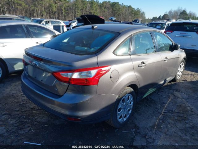 Photo 3 VIN: 1FAHP3F25CL216153 - FORD FOCUS 