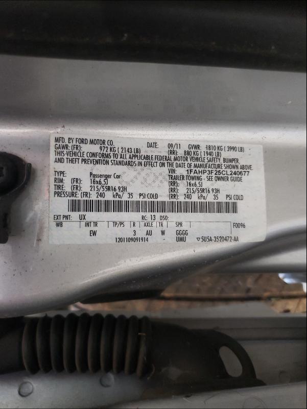 Photo 9 VIN: 1FAHP3F25CL240677 - FORD FOCUS SE 