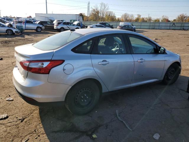 Photo 2 VIN: 1FAHP3F25CL304216 - FORD FOCUS SE 