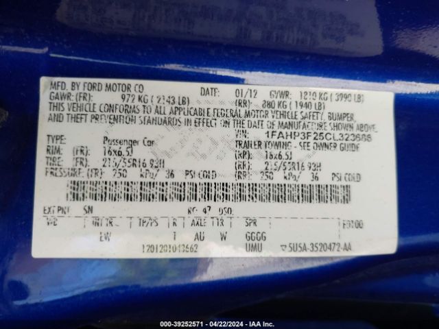 Photo 8 VIN: 1FAHP3F25CL323686 - FORD FOCUS 