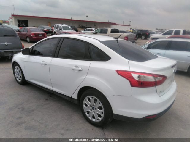 Photo 2 VIN: 1FAHP3F25CL370846 - FORD FOCUS 