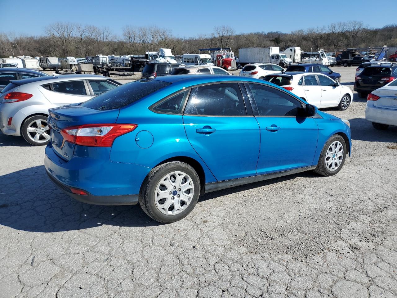 Photo 2 VIN: 1FAHP3F25CL422573 - FORD FOCUS 