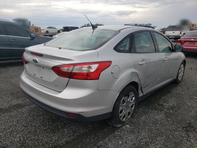 Photo 3 VIN: 1FAHP3F25CL456027 - FORD FOCUS SE 