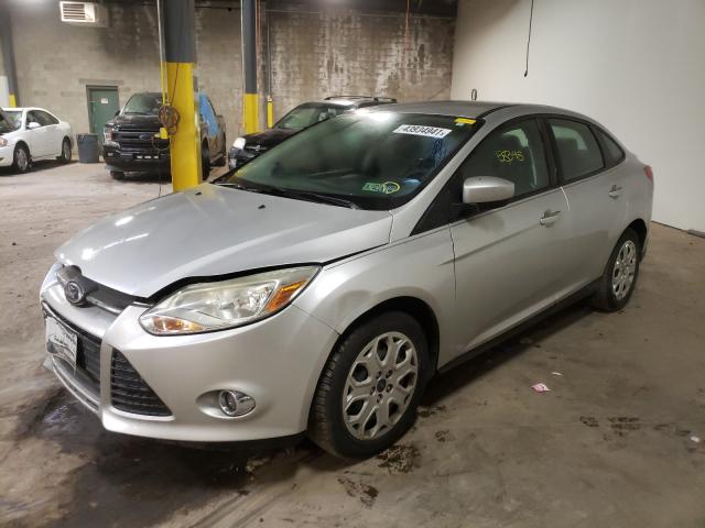 Photo 1 VIN: 1FAHP3F26CL105823 - FORD FOCUS SE 