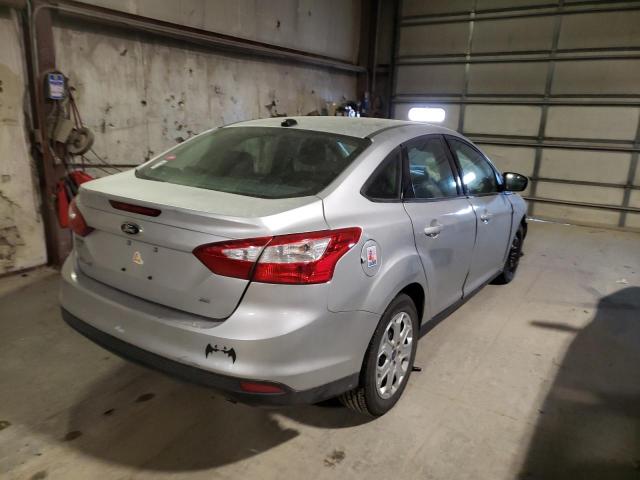 Photo 3 VIN: 1FAHP3F26CL207610 - FORD FOCUS SE 