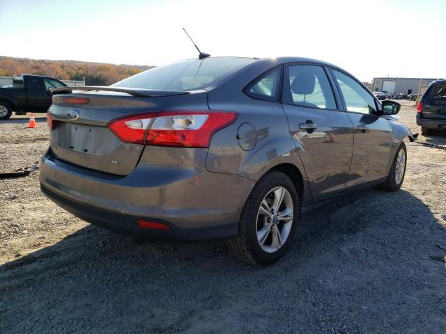 Photo 3 VIN: 1FAHP3F26CL242941 - FORD FOCUS SE 