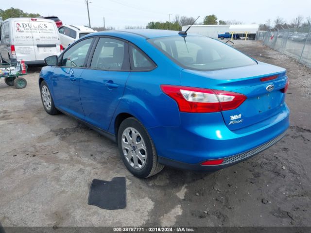 Photo 2 VIN: 1FAHP3F26CL282744 - FORD FOCUS 