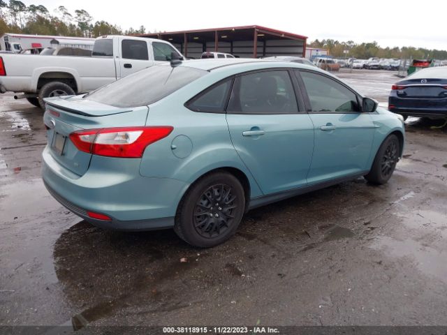 Photo 3 VIN: 1FAHP3F26CL288074 - FORD FOCUS 