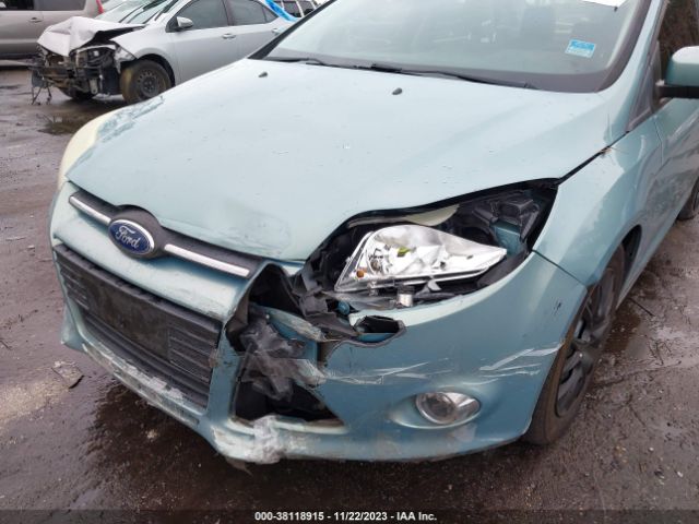 Photo 5 VIN: 1FAHP3F26CL288074 - FORD FOCUS 