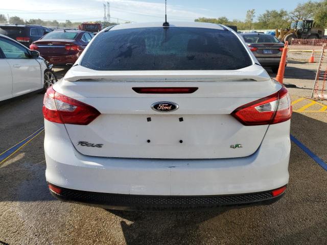 Photo 5 VIN: 1FAHP3F26CL288561 - FORD FOCUS SE 