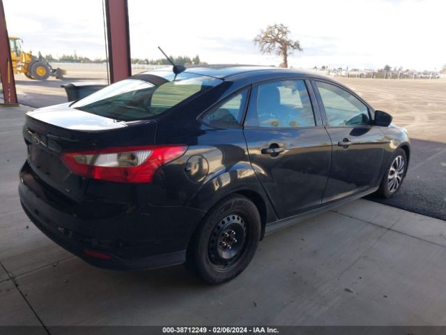 Photo 3 VIN: 1FAHP3F26CL319436 - FORD FOCUS 