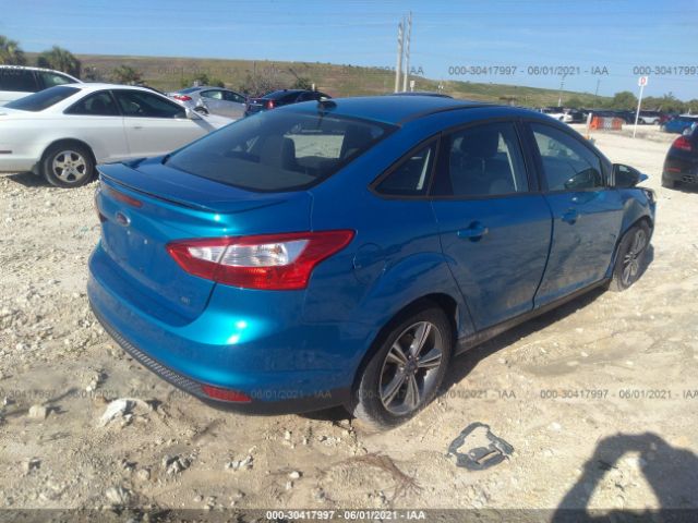 Photo 3 VIN: 1FAHP3F26CL323874 - FORD FOCUS 