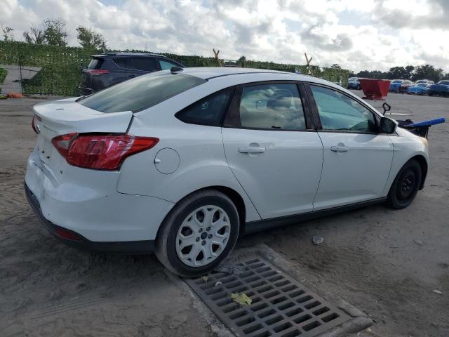 Photo 2 VIN: 1FAHP3F26CL339590 - FORD FOCUS 