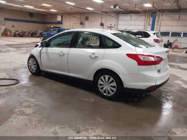 Photo 2 VIN: 1FAHP3F26CL380673 - FORD FOCUS 