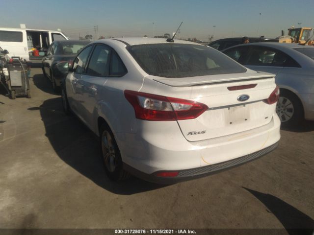 Photo 2 VIN: 1FAHP3F26CL386375 - FORD FOCUS 