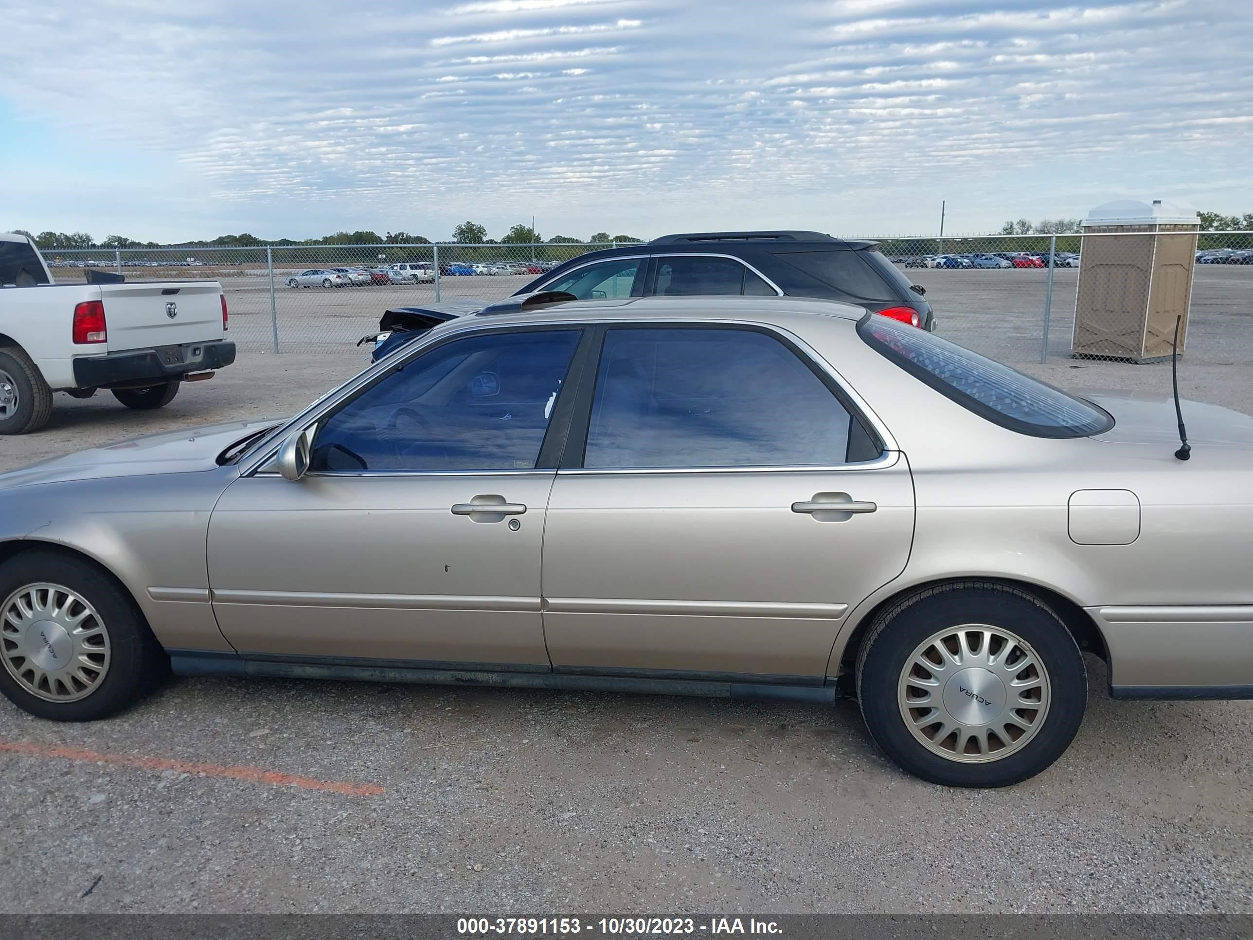 Photo 13 VIN: 1FAHP3F26CL392676 - ACURA LEGEND 