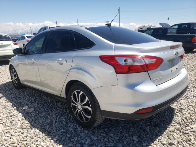 Photo 2 VIN: 1FAHP3F26CL454917 - FORD FOCUS SE 