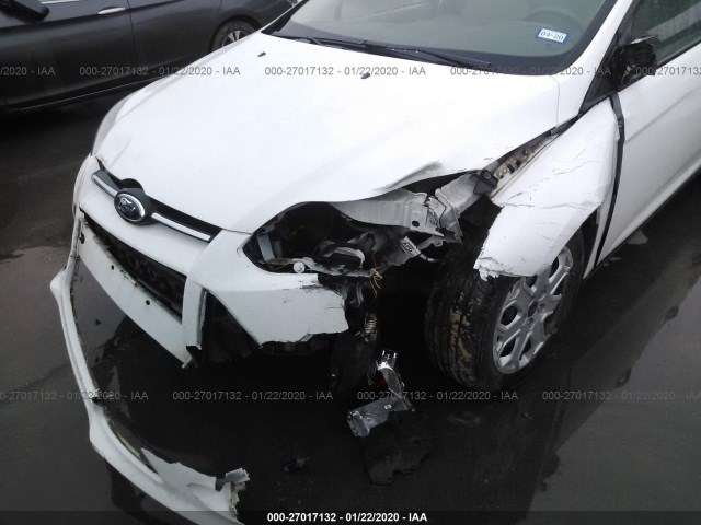 Photo 5 VIN: 1FAHP3F26CL456893 - FORD FOCUS 