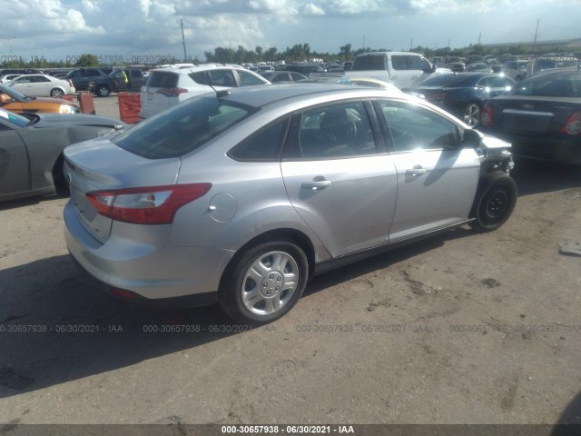 Photo 3 VIN: 1FAHP3F27CL201329 - FORD FOCUS 