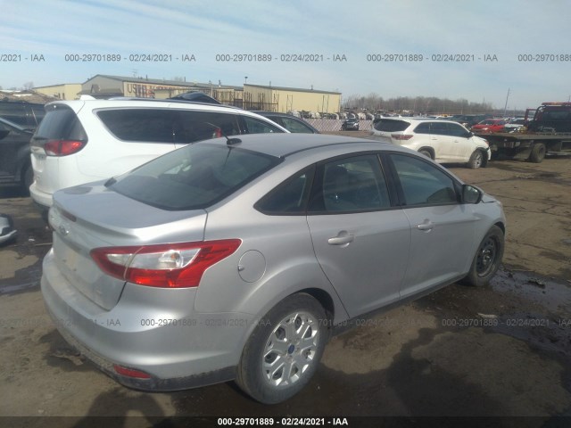 Photo 3 VIN: 1FAHP3F27CL342451 - FORD FOCUS 