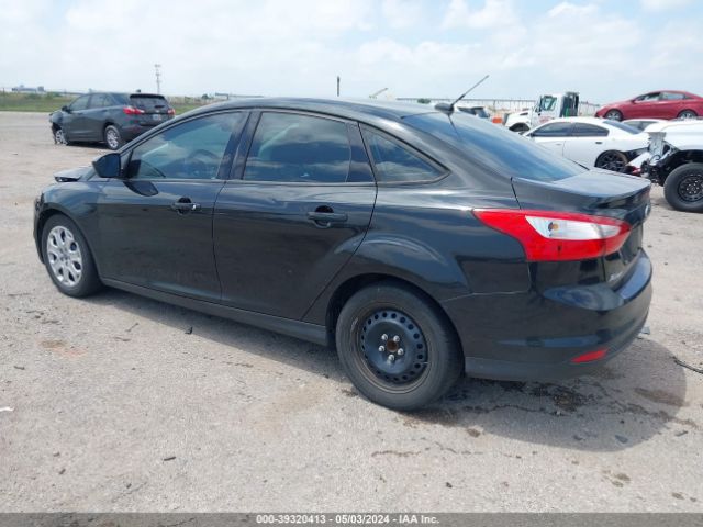 Photo 2 VIN: 1FAHP3F28CL129797 - FORD FOCUS 