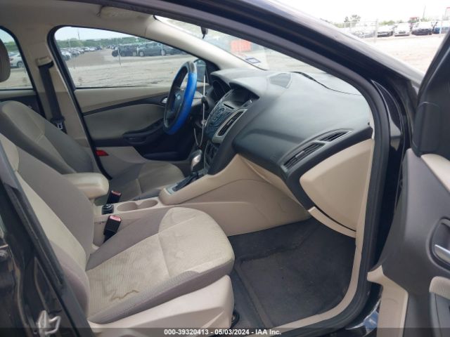 Photo 4 VIN: 1FAHP3F28CL129797 - FORD FOCUS 