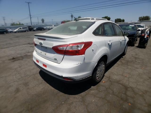 Photo 3 VIN: 1FAHP3F28CL174917 - FORD FOCUS SE 