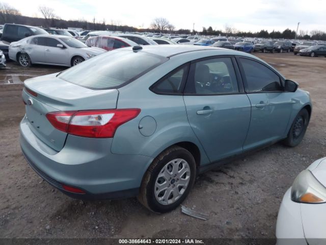 Photo 3 VIN: 1FAHP3F28CL188221 - FORD FOCUS 