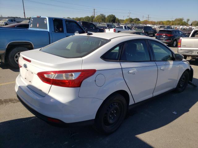 Photo 3 VIN: 1FAHP3F28CL207818 - FORD FOCUS SE 