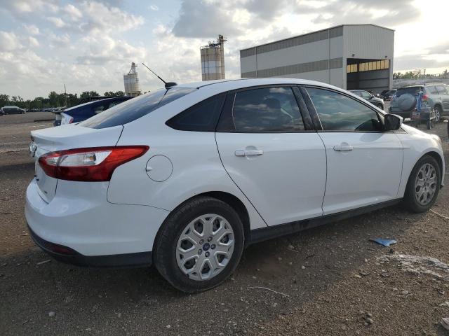 Photo 2 VIN: 1FAHP3F28CL227177 - FORD FOCUS SE 