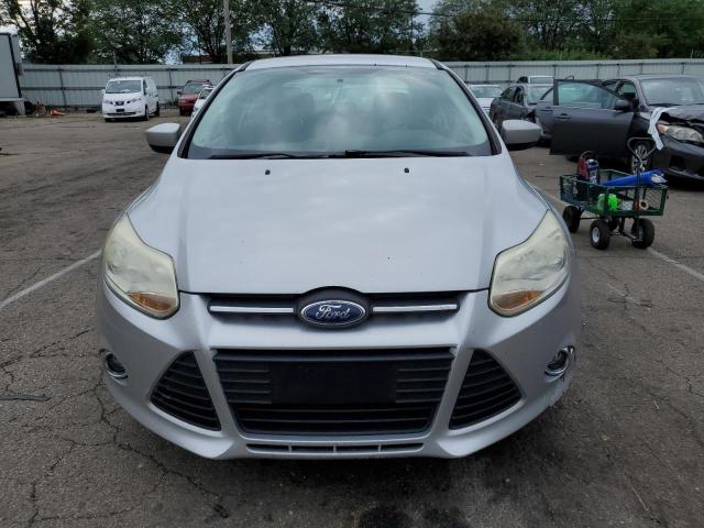 Photo 4 VIN: 1FAHP3F28CL258557 - FORD FOCUS SE 