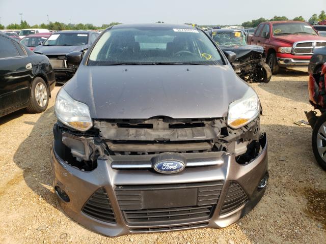 Photo 8 VIN: 1FAHP3F28CL258574 - FORD FOCUS SE 