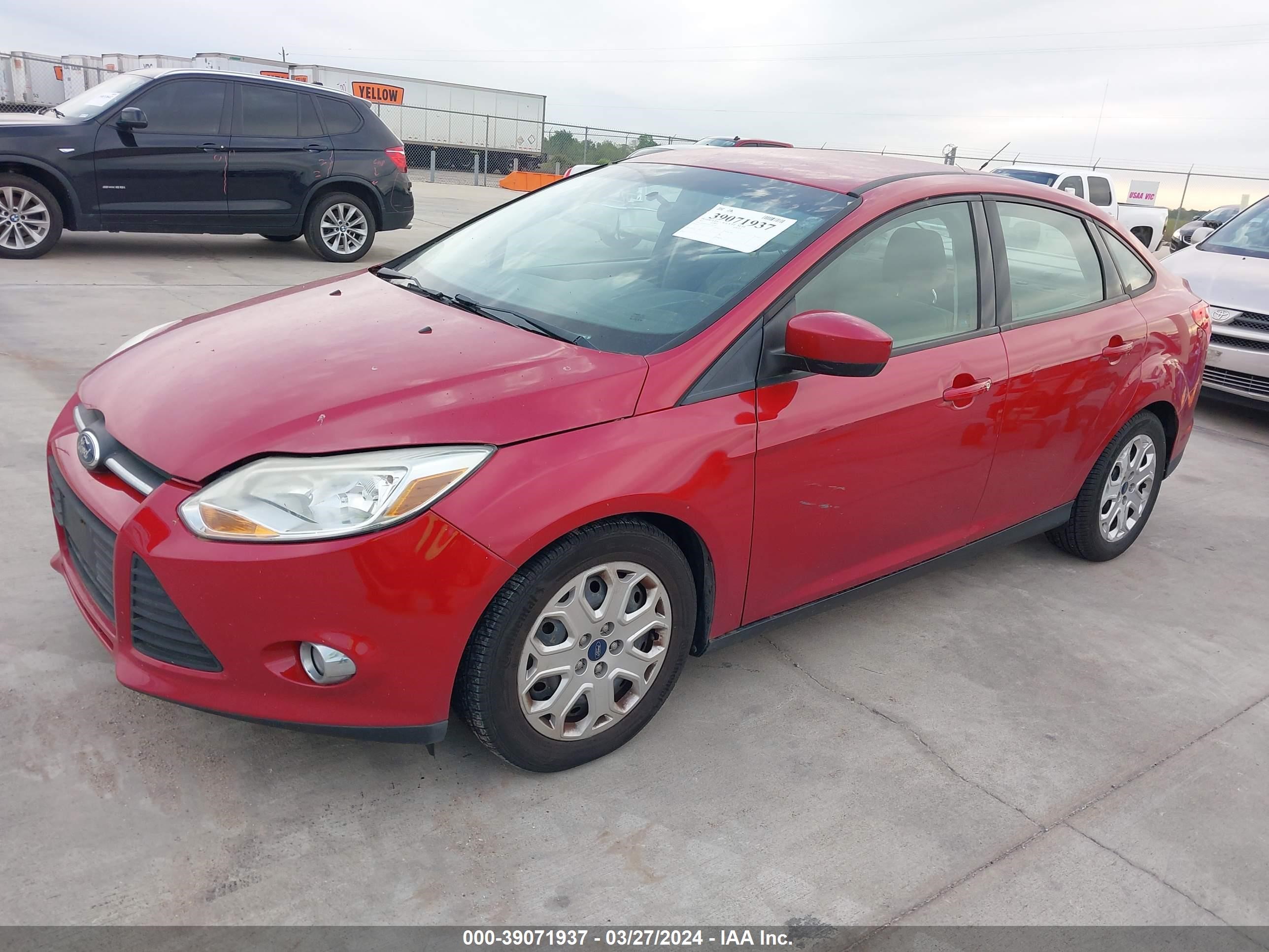 Photo 1 VIN: 1FAHP3F28CL284382 - FORD FOCUS 