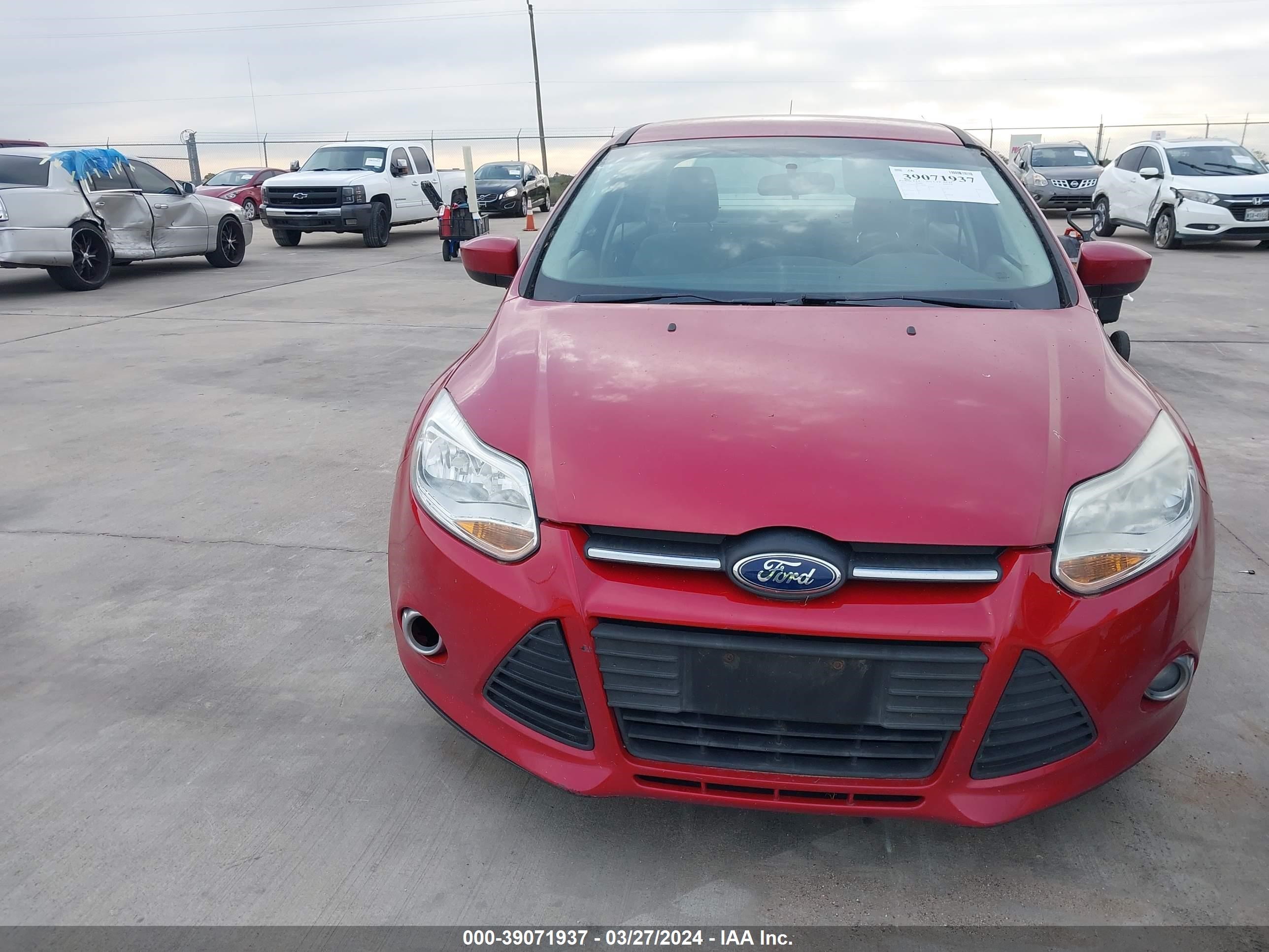 Photo 5 VIN: 1FAHP3F28CL284382 - FORD FOCUS 