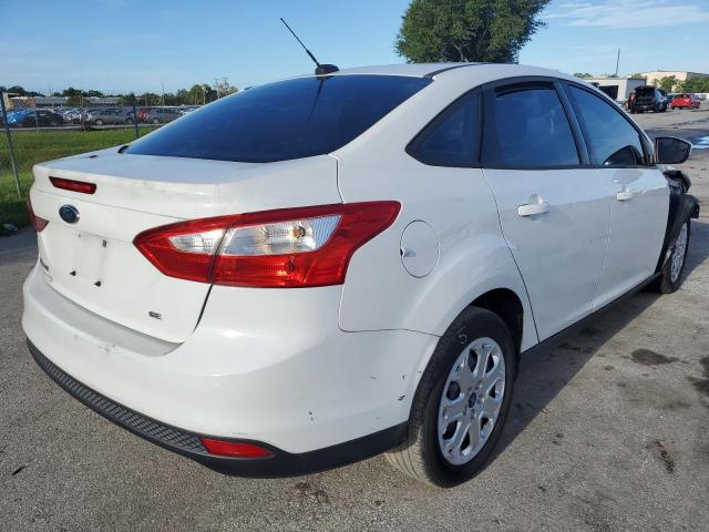 Photo 3 VIN: 1FAHP3F28CL293213 - FORD FOCUS SE 