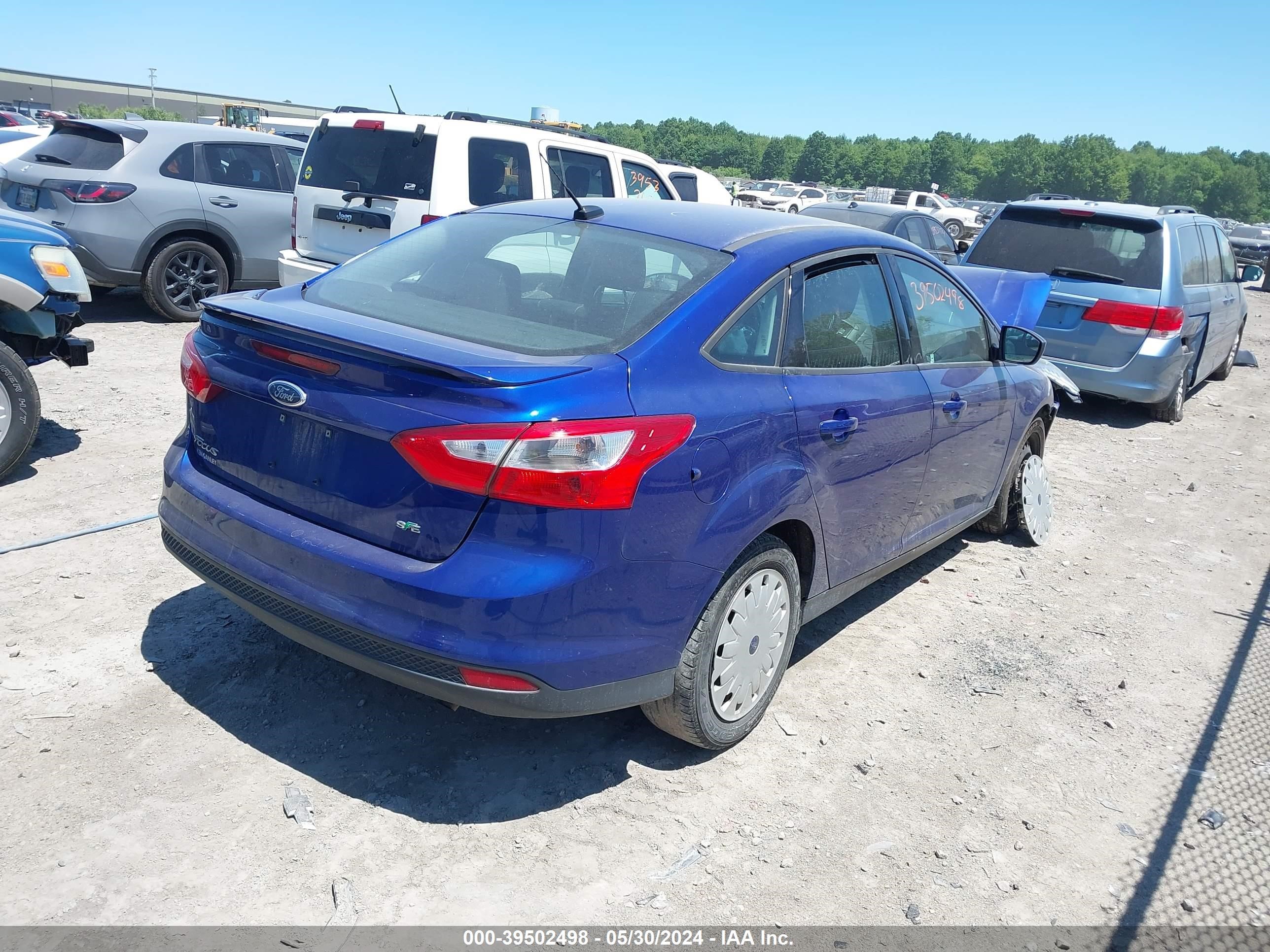 Photo 3 VIN: 1FAHP3F28CL299397 - FORD FOCUS 