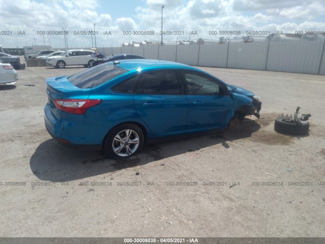 Photo 3 VIN: 1FAHP3F28CL354883 - FORD FOCUS 