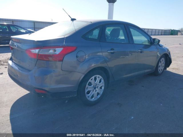 Photo 3 VIN: 1FAHP3F28CL355984 - FORD FOCUS 