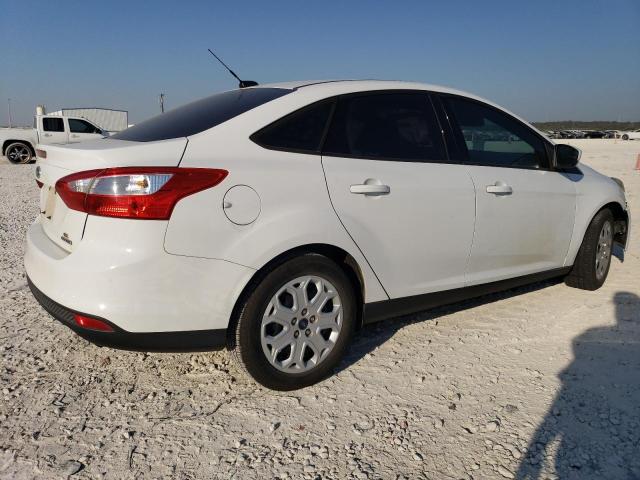 Photo 2 VIN: 1FAHP3F28CL400356 - FORD FOCUS SE 