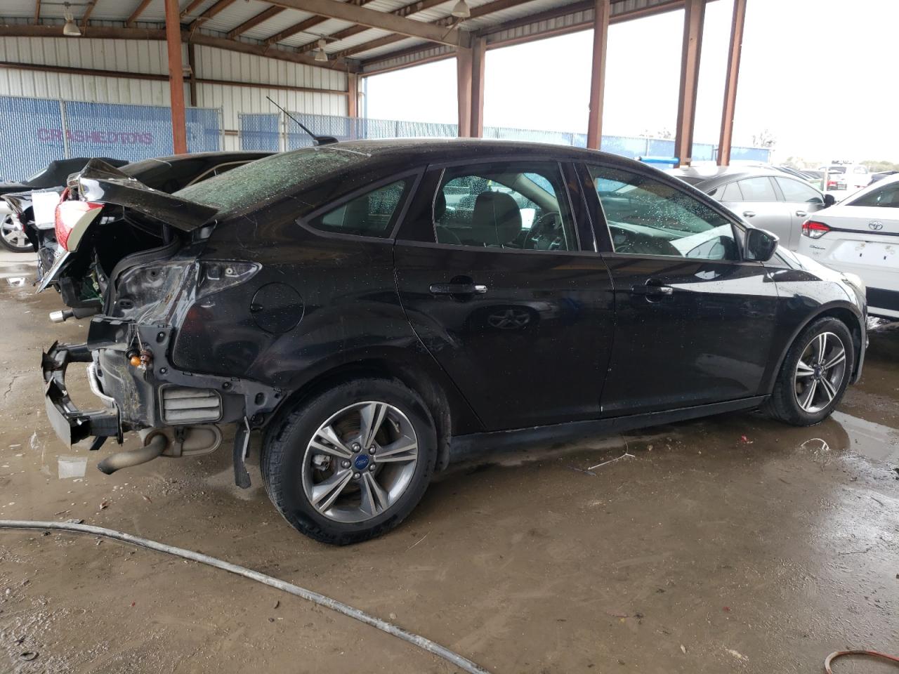 Photo 2 VIN: 1FAHP3F28CL420199 - FORD FOCUS 